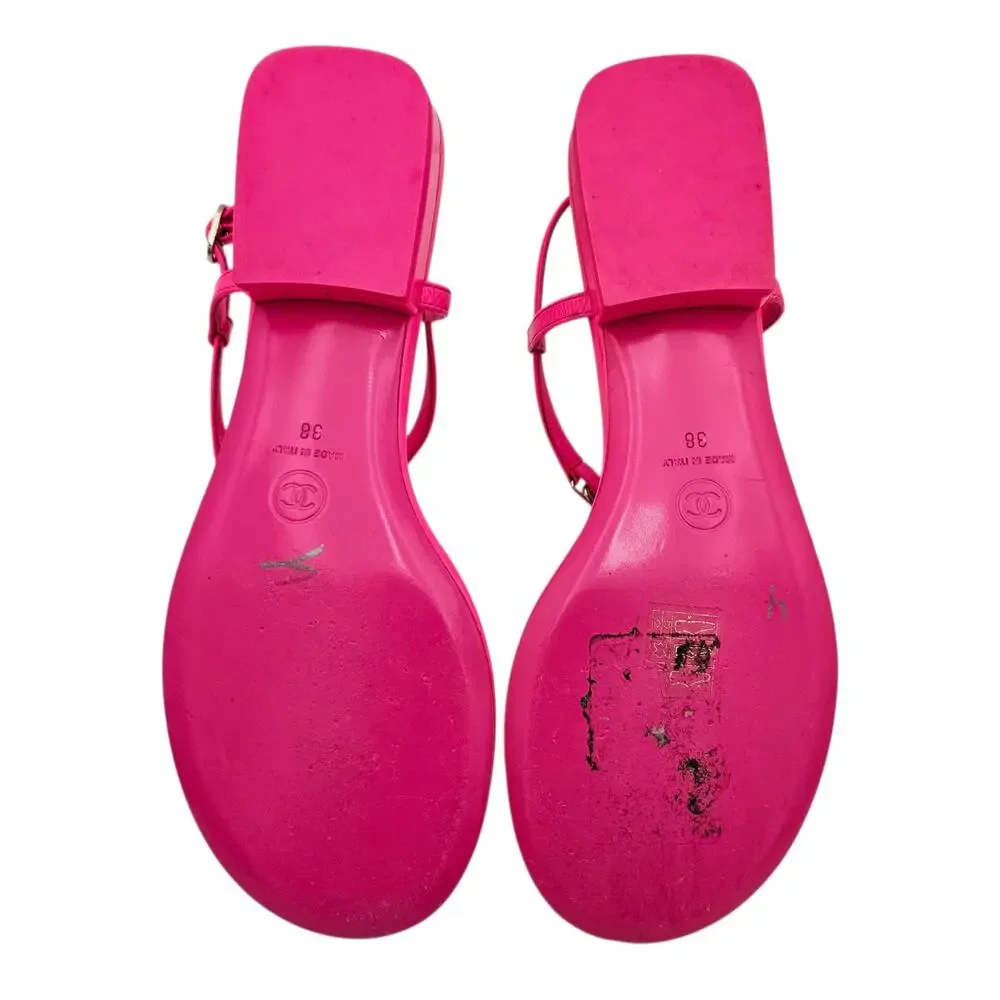 Chanel CC Heart Thong Flat Sandal Neon Hot Pink Leather Gold Size 38 US 7 7.5